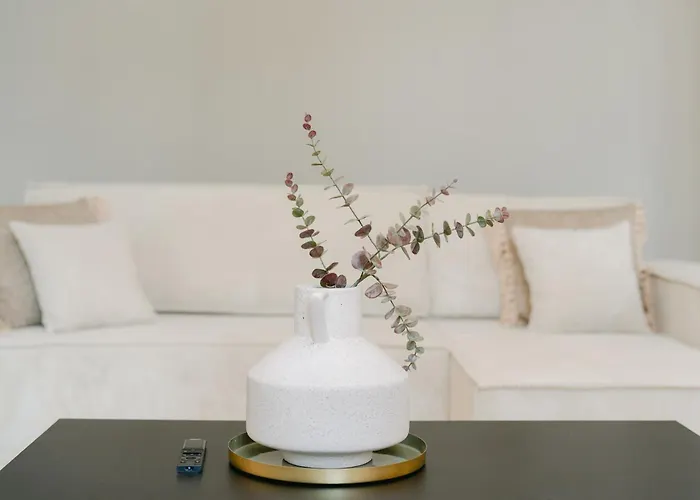 Stylish For 4-6, 5 Min To Center, Metro & Free Parking Apartmán