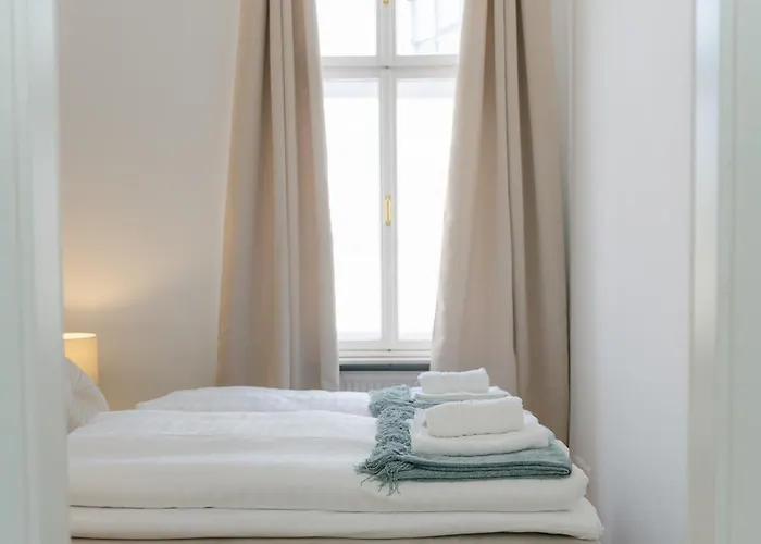 Apartmán Stylish For 4-6, 5 Min To Center, Metro & Free Parking