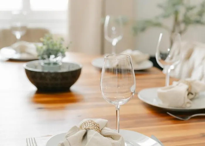Apartmán Stylish For 4-6, 5 Min To Center, Metro & Free Parking *