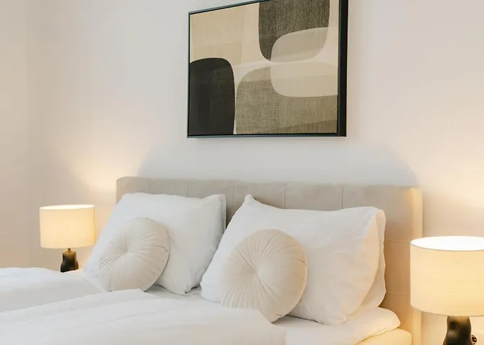 Apartmán Stylish For 4-6, 5 Min To Center, Metro & Free Parking