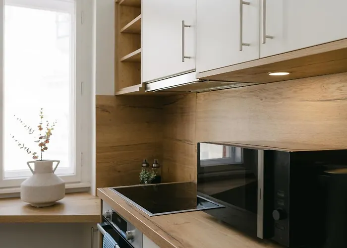 Stylish For 4-6, 5 Min To Center, Metro & Free Parking Apartmán